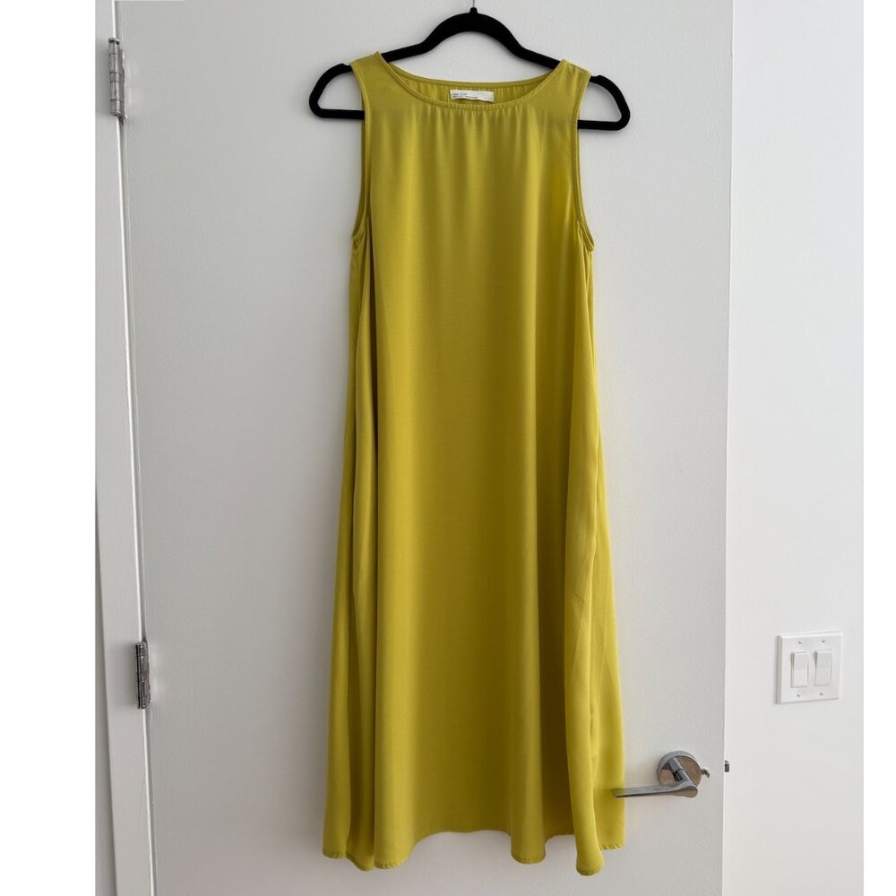 Oak + Fort Scoop Neck Citron Midi Dress